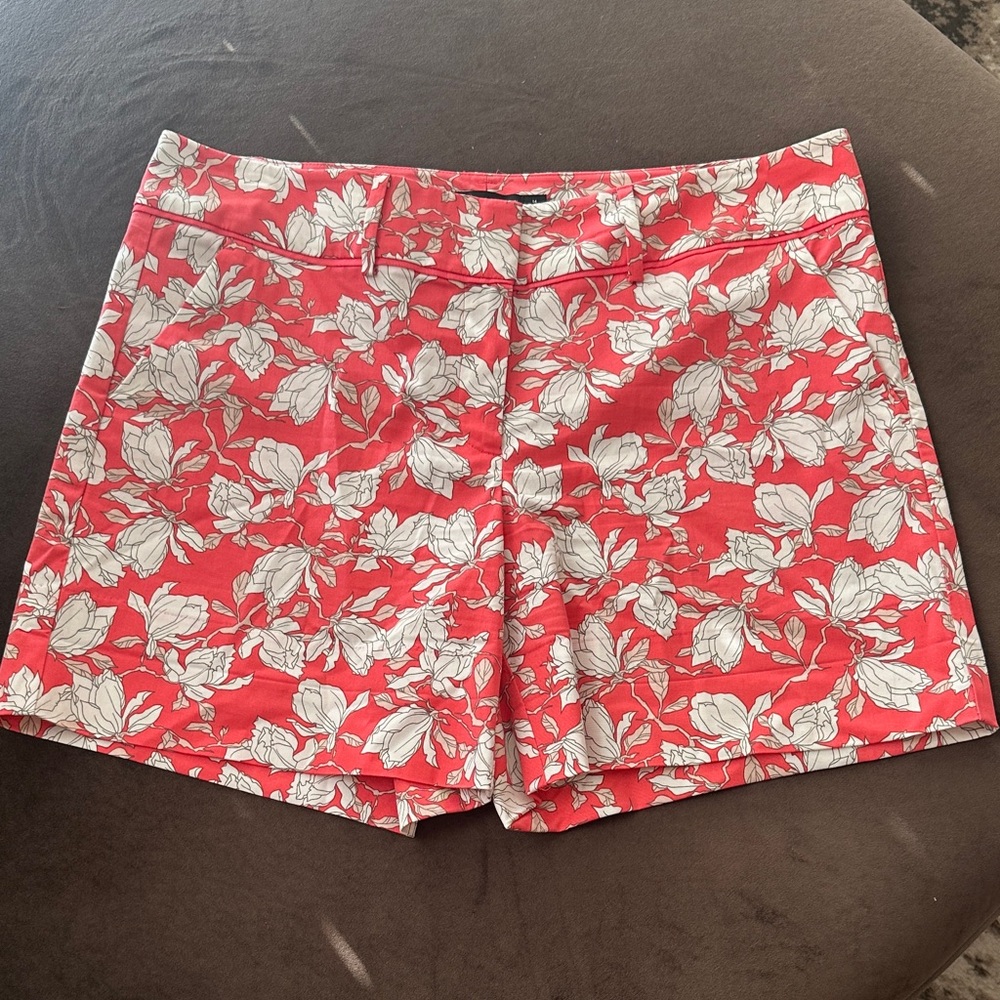 Avenue Red Floral Women's Bermudas
